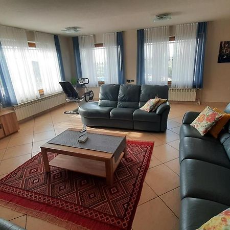 Relax Vila Kampel Koper Eksteriør billede