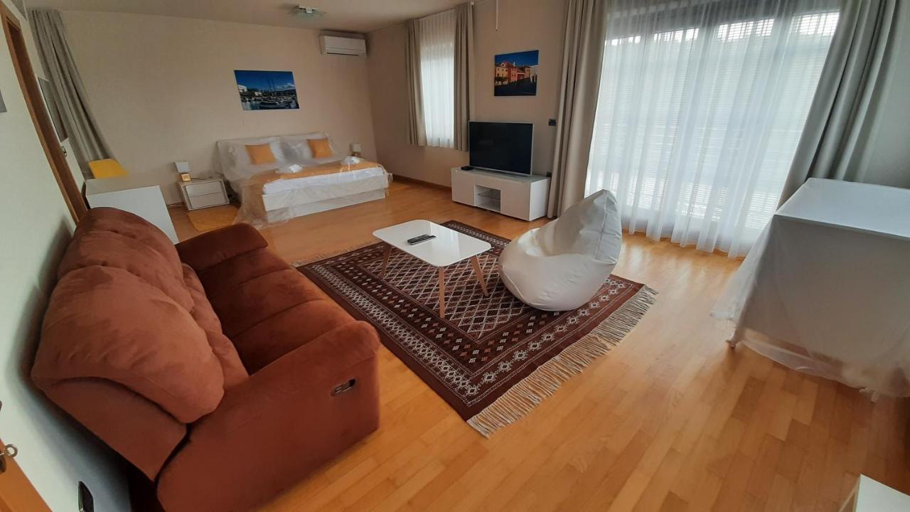 Relax Vila Kampel Koper Eksteriør billede